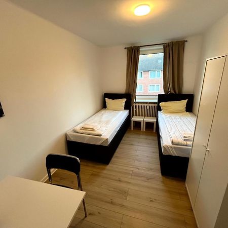 3-Zimmer Monteurwohnung Mit Balkon Neumunster Bagian luar foto